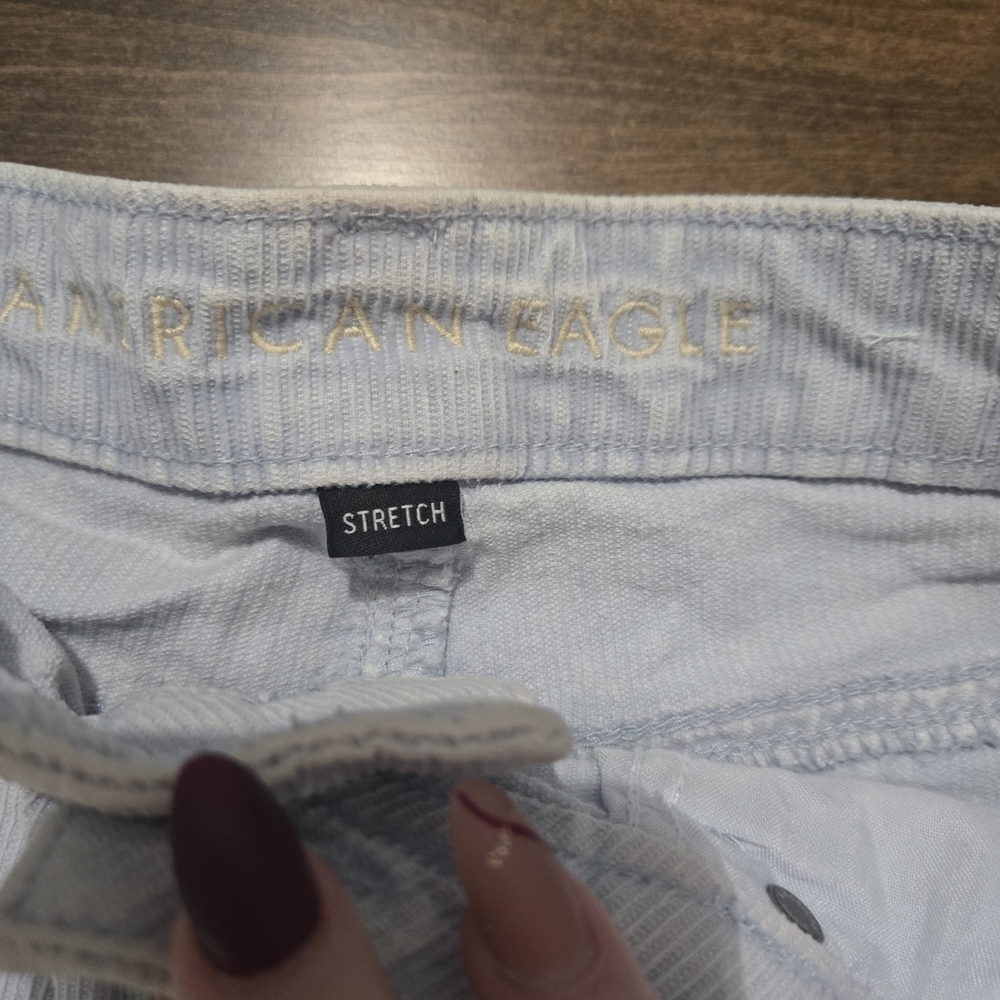 American Eagle Mom Short - Picture 2 of 6